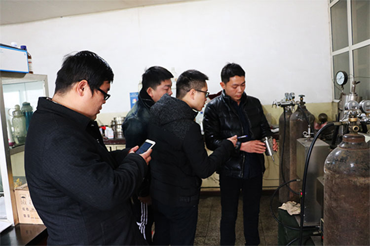 新員工進廠實習--實驗室、倉庫、車間參觀學習